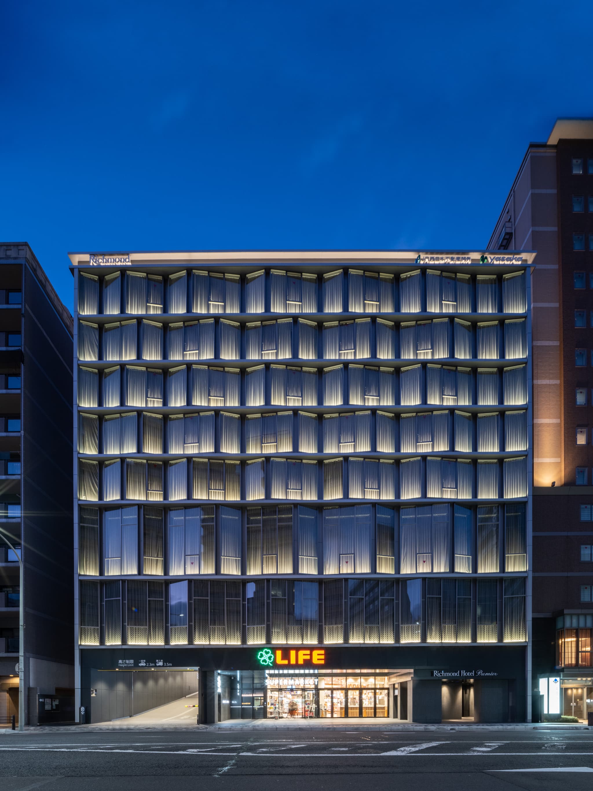 JR西日本不動産開発ヤサカビル メイン写真